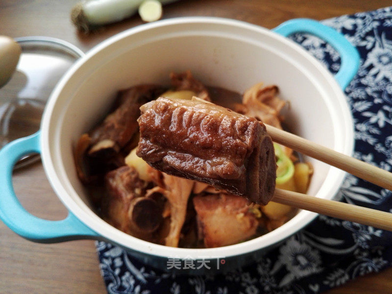 Stewed Pork Ribs with Potatoes and Mushrooms#御寒美食#