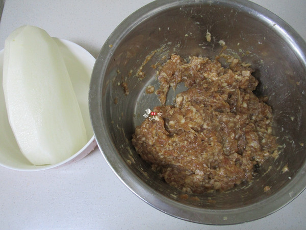 Pork Buns with Shredded Radish recipe