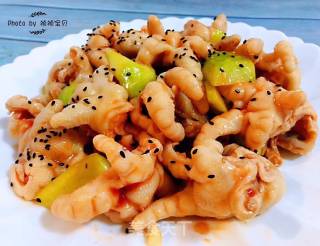 Boneless Chicken Feet Mixed with Cucumber recipe