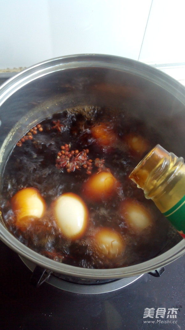 Soy-flavored Beer Marinated Egg recipe