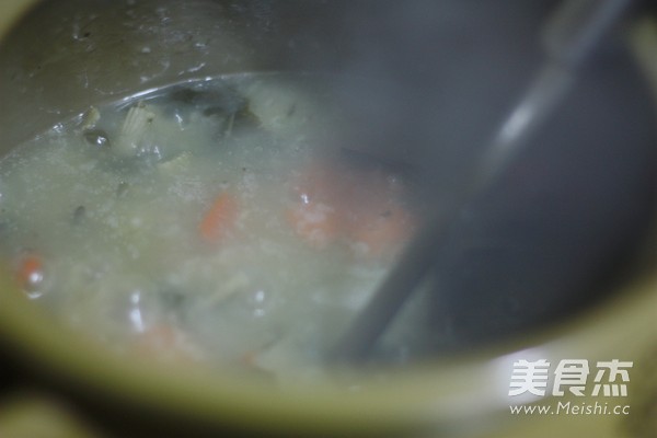 Dried Vegetables and Salted Pork Bone Congee recipe