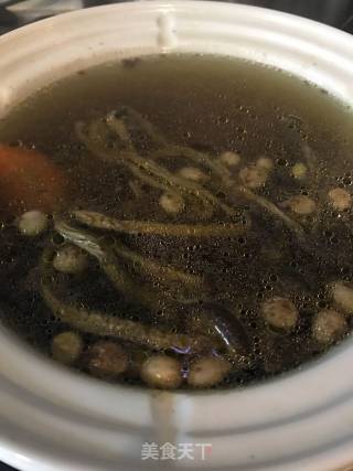 Tea Tree Mushroom and Mixed Bean Soup recipe