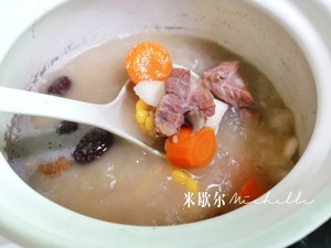 Corn Carrot Pork Bone Soup--strengthen The Spleen and Remove Dampness recipe