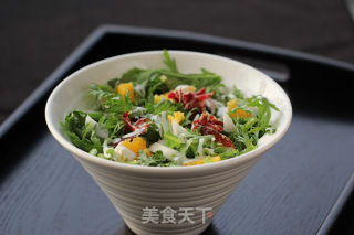 Ham and Chrysanthemum Fruit Yogurt Salad recipe