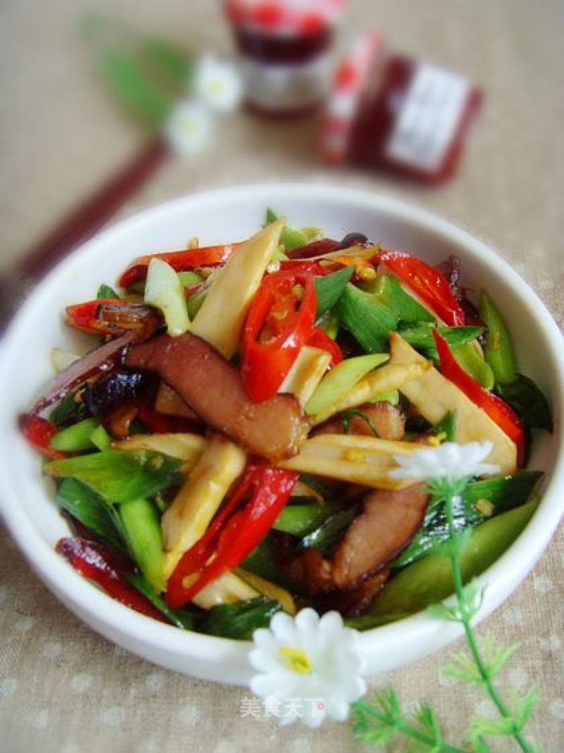 Fried Bamboo Shoot Tip with Bacon recipe