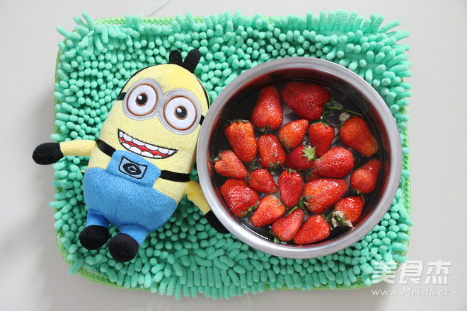 Homemade Canned Strawberries (with Secret Recipe for Washing Strawberries) recipe