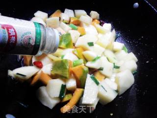 Roasted Potatoes and Pumpkin Chunks in Soy Sauce-------------boiling, Good Nutrition and Taste [trial of Jingle Sauce] recipe