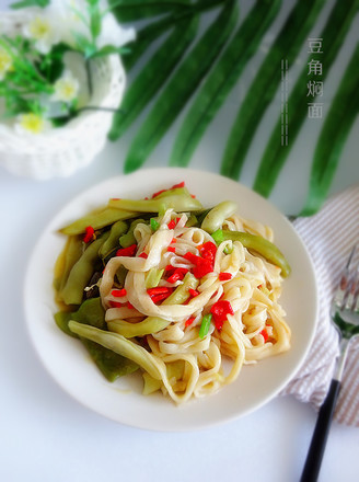 Braised Noodles with Beans