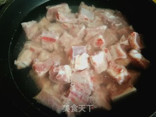 Stewed Pork Ribs with White Mushroom recipe