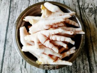 Eat While Watching The Ball-lemon Chicken Feet recipe