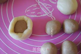 Heart-shaped Meringue Moon Cakes recipe