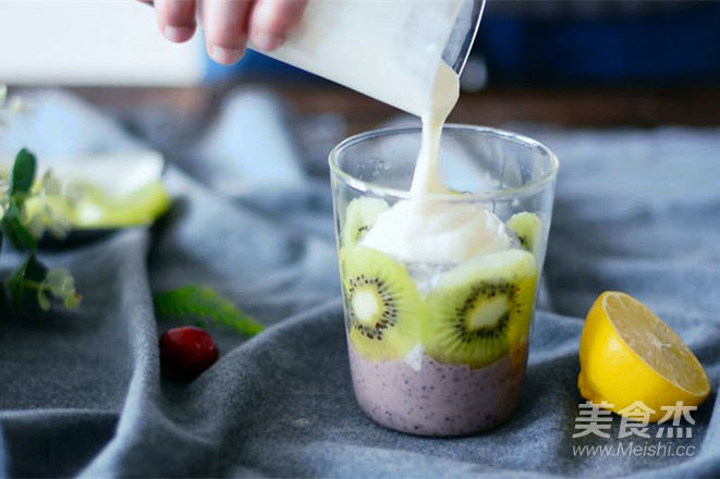 Super Cute Kiwi Smoothie recipe