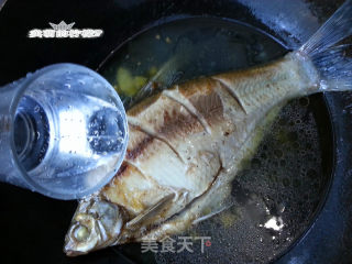 Stewed Bream with Mushrooms recipe