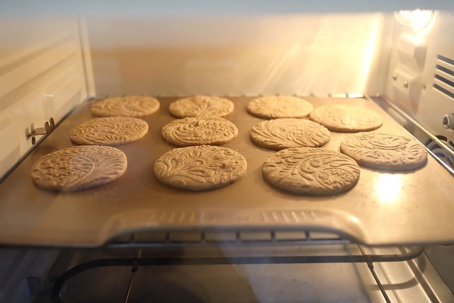 Black Whole Wheat Printed Biscuits recipe