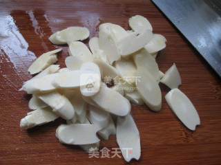 Whip Bamboo Shoots Round Clam Soup recipe