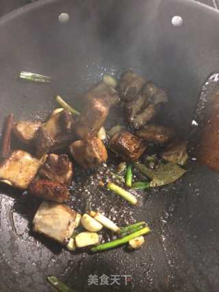 Braised Pork Ribs with Carrots recipe