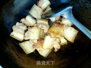 Stewed Pork Belly with Potatoes and Beans recipe
