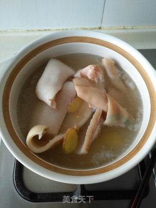 #信之美# Stir-fried Pork Skin with Chili recipe