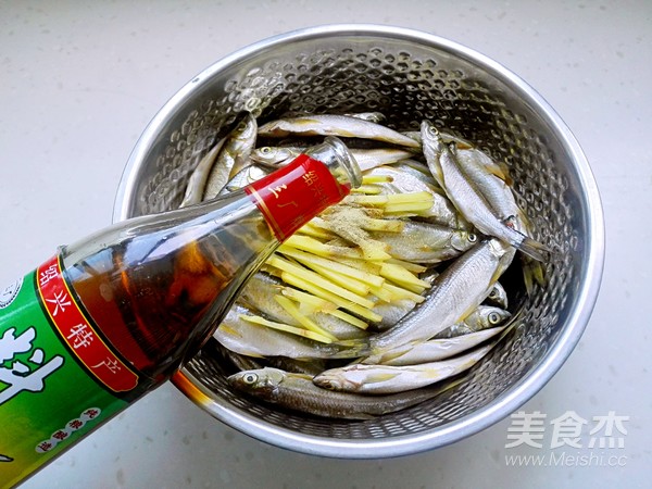 Fried Small Fish recipe