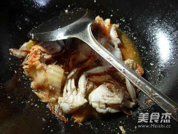 Fried Crab with Kimchi recipe