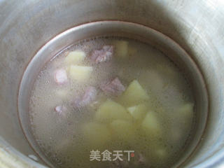 Soybean and Potato Pork Rib Soup recipe