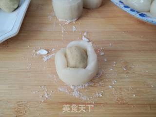 Snowy Mooncakes with Mung Bean Filling recipe