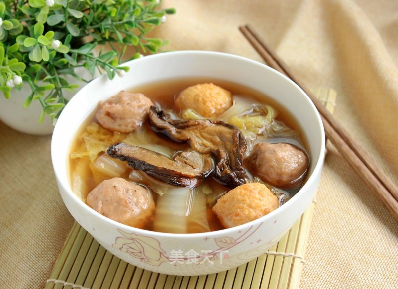 #御寒美食#cabbage Porcini Soup with Meatballs