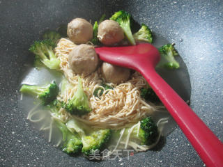 Beef Balls and Broccoli Boiled Dried Shreds recipe