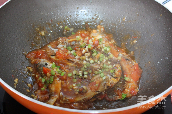 Small Yellow Croaker with Tomato Sauce recipe