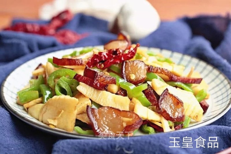 Stir-fried Bacon with Winter Bamboo Shoots recipe