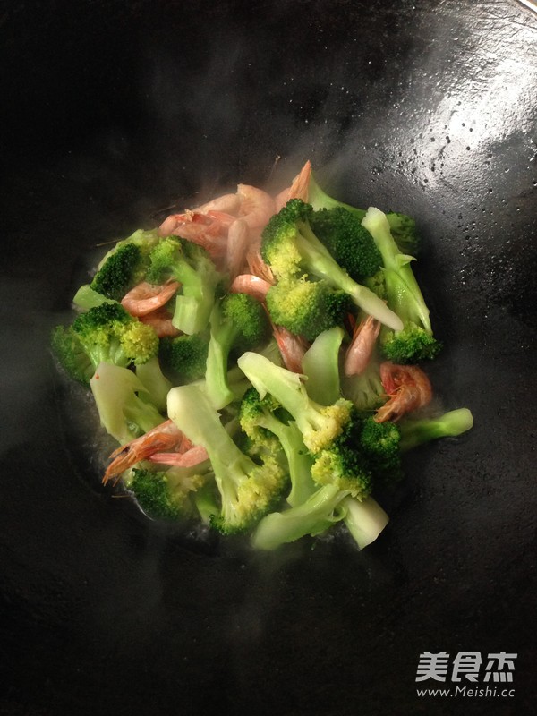 Fried Broccoli with Shrimp recipe