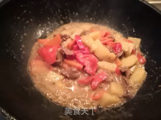 Warm in A Warm Winter Bowl (stewed Beef Brisket with Potatoes and Red Pepper) recipe