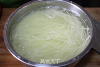 [shredded Potatoes with Cold Salad]——home-made Simple Summer Cold Dishes recipe