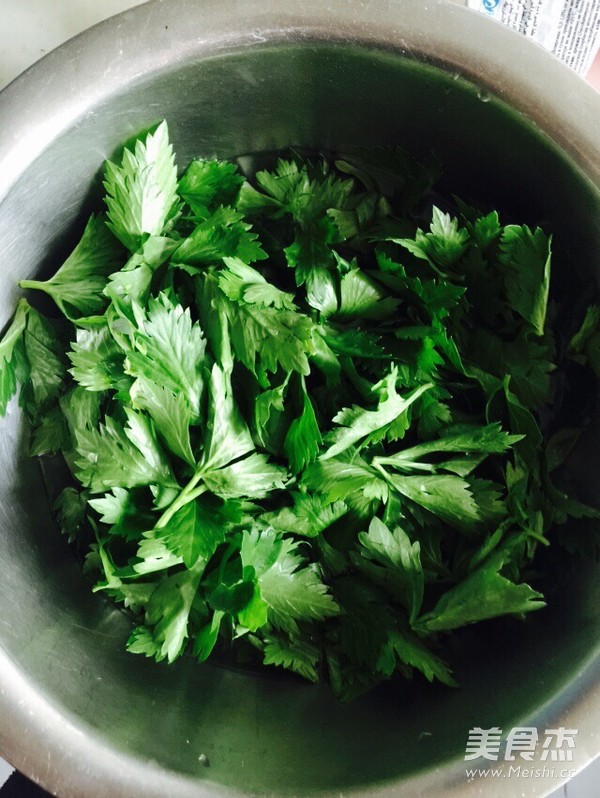 Celery Leaf Wotou recipe