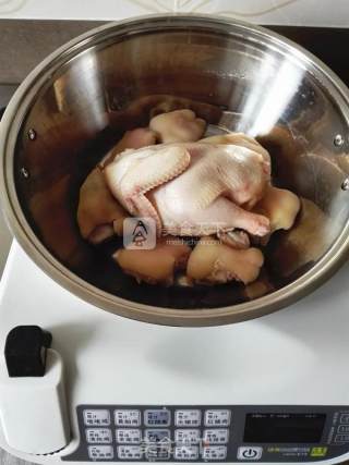 Ruyi Hoof Stewed Chicken recipe