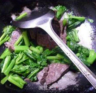 Pork Lung Stir-fried Rape Root recipe