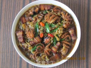 Octopus Stew with Pickles recipe