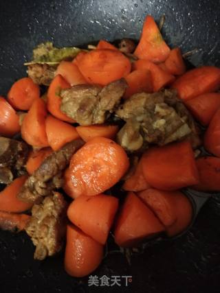 Braised Pork Ribs with Carrots recipe