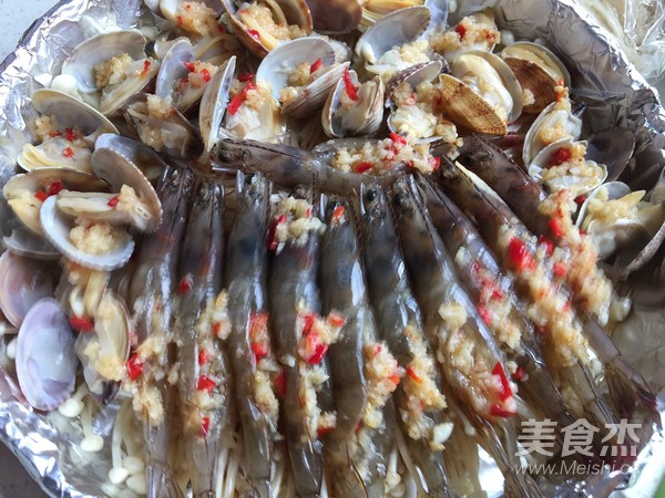 Grilled Clams and Shrimps with Enoki Mushrooms and Garlic recipe