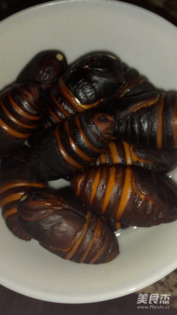 Dry Stir-fried Silkworm Pupa recipe