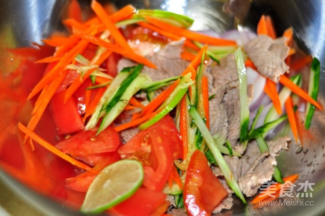 Thai Style Beef with Lemon recipe