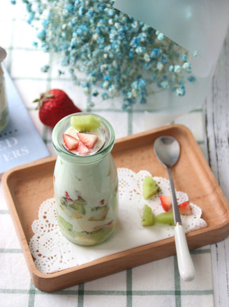 Banana Kiwi Strawberry Yogurt Cup recipe