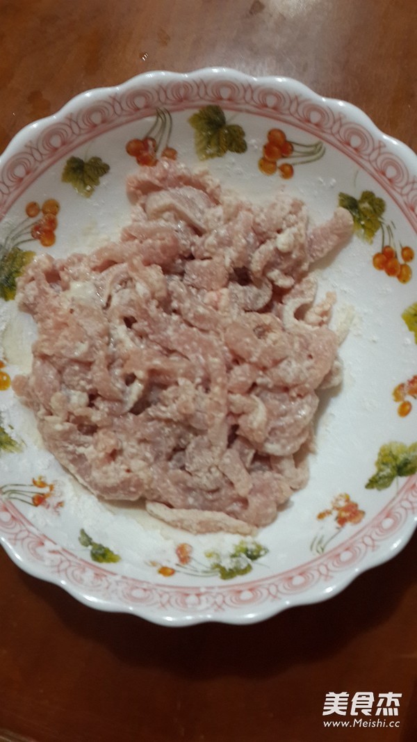 Stir-fried Shredded Pork with Scallions recipe