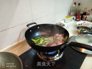 Warm Food-stir-fried Bacon with Chilli Lettuce recipe