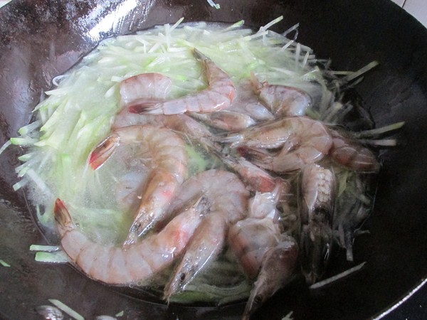 Shredded Radish Shrimp Soup recipe