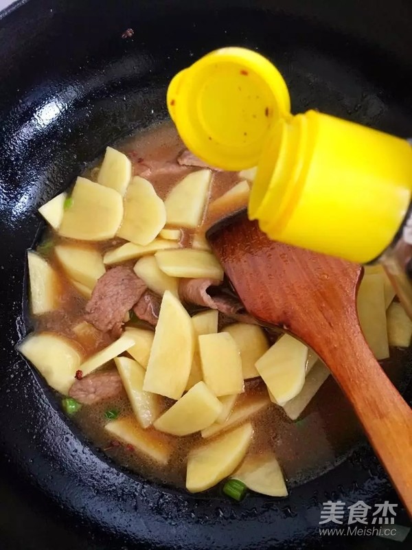 Potatoes and Pork Stewed Vermicelli recipe