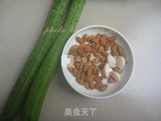 Loofah with Nuts recipe