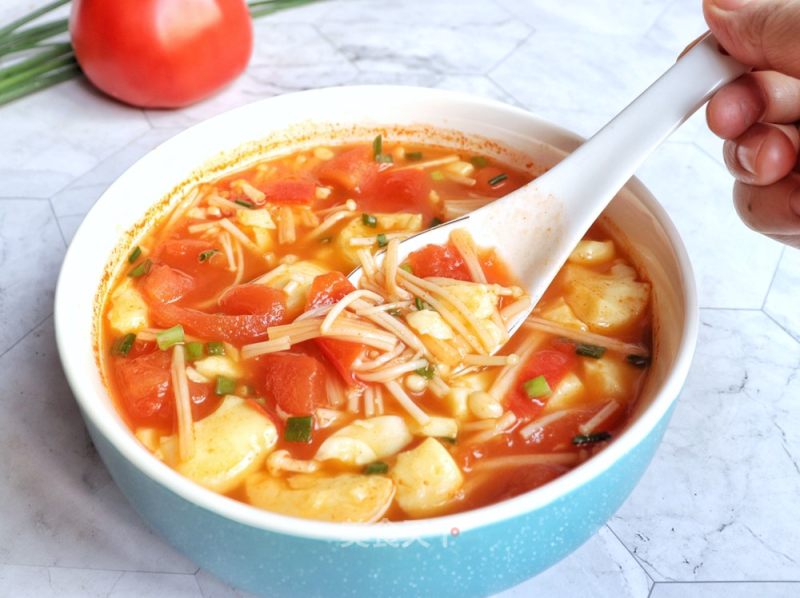 Tomato and Enoki Mushroom Tofu Soup recipe