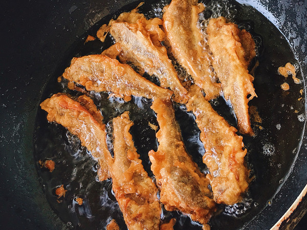 Fried Small Yellow Croaker recipe