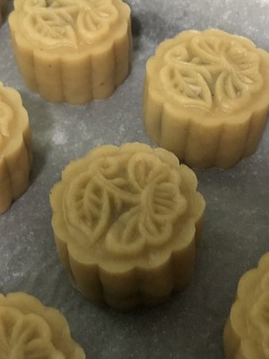 Old-fashioned Moon Cakes (puff Pastry Moon Cakes without Inverted Syrup) recipe